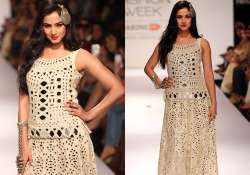 sonal chauhan looks gorgeous as rajputani princess at lfw 2014 see pics