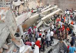 bangladesh collapse 397 dead owner arrested on india border