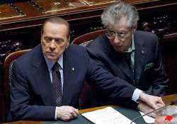 berlusconi loses crucial majority in parliament