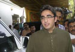 bilawal leaves pak after tiff with father zardari over ppp affairs