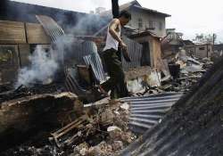 buddhist mobs kill 1 torch 70 homes in myanmar