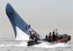 fear rises for missing s.korean ferry