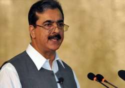 gilani given last lifeline by sc says pak media