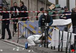 racist killer on the loose 4 slain at french jewish school