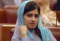 hina rabbani khar wants to give direction to indo pak ties