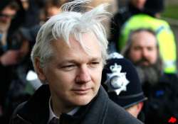 i am grateful to ecuador says assange