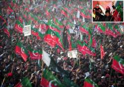 imran s tsunami rally bowls over karachi