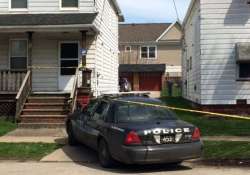 3 year old shoots dead 1 year old in us home