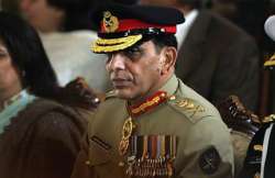 kayani mulled toppling zardari who had named successor