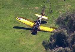 harrison ford crash lands plane on golf course