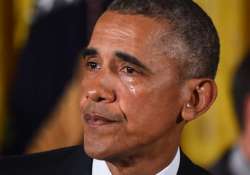 barack obama weeps as he unveils gun control measures