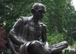 mk gandhi statue gets uk planning clearance