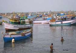 pakistan captures 38 indian fishermen near international maritime line