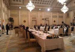 prime minister attends banquet dinner in south korea