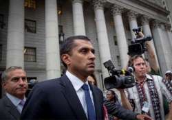 indian origin portfolio manager wins delay of prison term