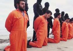 egypt bombs isis targets in libya after mass beheadings of coptic christians