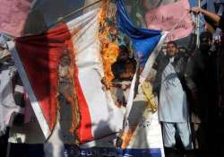 pakistan rightwing group to unite 1 million people against hebdo cartoons