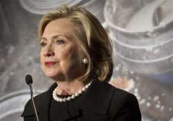 hillary clinton backs shift in us policy toward cuba