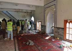 61 killed in suicide bomb attack in shia mosque in pakistan