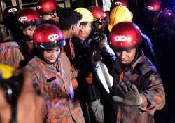 fire at bangladesh plastics factory kills at least 13