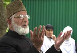 unfortunate that geelani unable to see ailing daughter pakistan