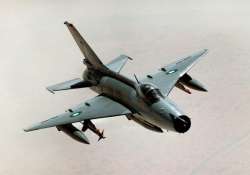 pakistan air force jet crash kills woman pilot