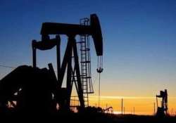 oil prices fall on ample supplies