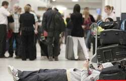 thousands stranded all flights cancelled from heathrow due to volcanic ash