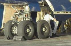 vienna to london romanian survives 41c hiding in plane s landing gear