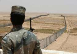 saudi arabia to build military base near yemen border