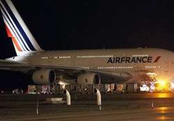 no threat found on both diverted flights from us to paris