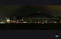 lights out in sydney as earth hour begins