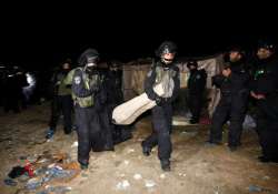 israeli forces dismantle palestinian encampment