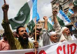 jamaat lashkar protests in pak against reopening of nato supply line