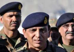 kayani visits kashmir border