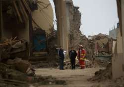 magnitude 6.9 quake shakes peru s coast