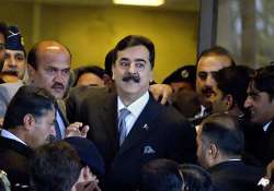 pak cabinet reposes full confidence in gilani s leadership