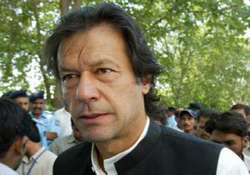 pak taliban offers protection to imran khan