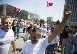 park at the centre of turkish protests reopened