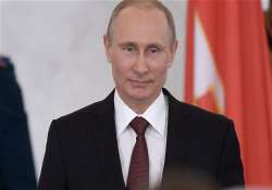 vladimir putin to attend d day commemorations francois hollande