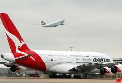 qantas to fly again 70 000 passengers stranded