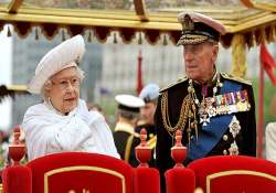 queen elizabeth s husband hospitalised