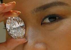 record breaking egg sized diamond sells for 30.6 million