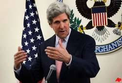 senator kerry meets pak army chief kayani