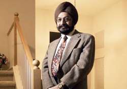 sikh gets job 295 000 in discrimination case in us