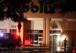 small plane crashes into florida shopping centre