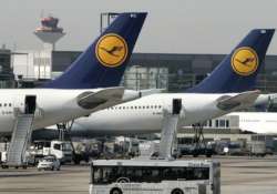 smoke forces lufthansa jet to return to prague