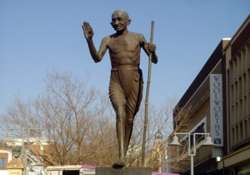 south african town gets first gandhi statue