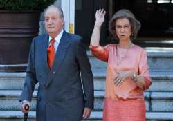 spain s king juan carlos to undergo hip surgery