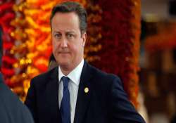 sri lanka tamil protesters mob british pm david cameron s car